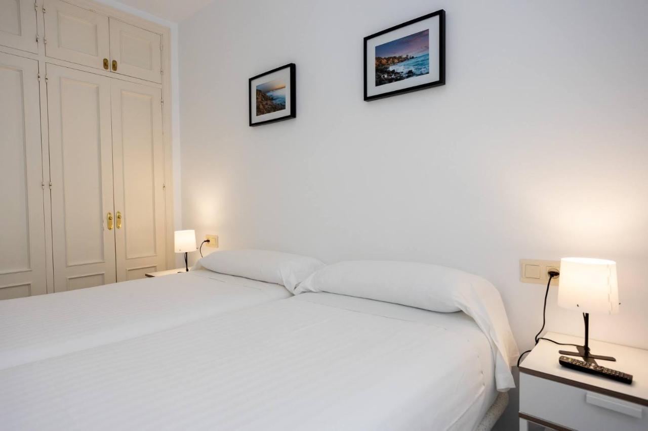 Apartamentos Los Cantaros El Puerto de Santa María Extérieur photo