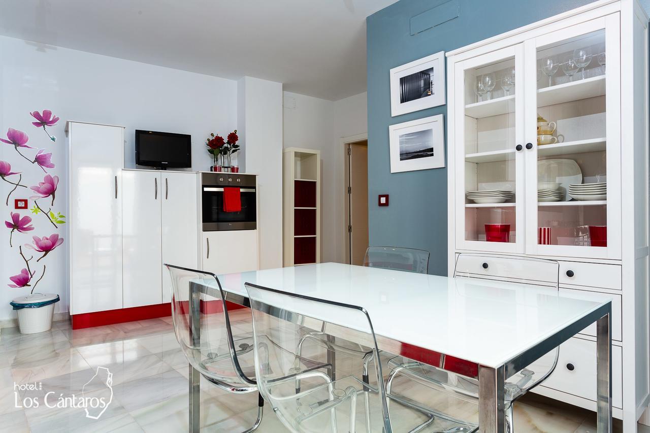 Apartamentos Los Cantaros El Puerto de Santa María Extérieur photo